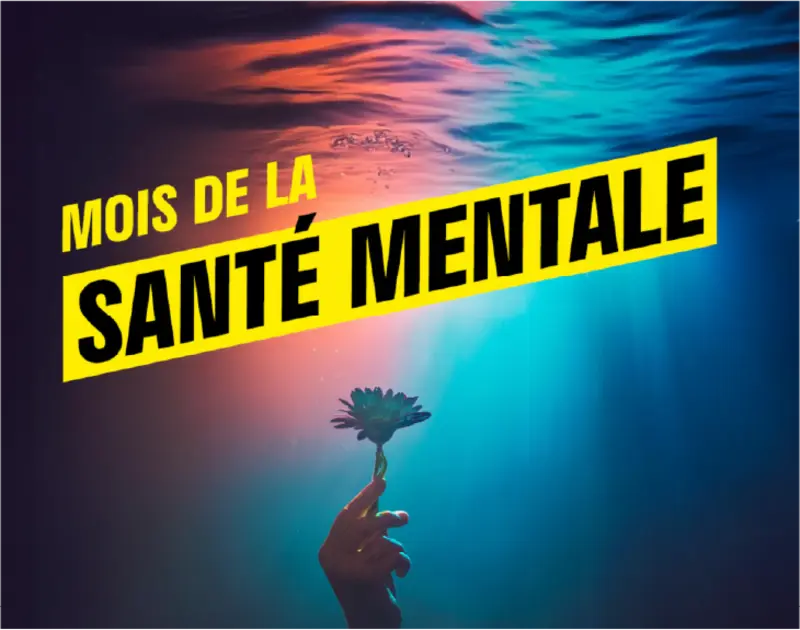 O mână ține o floare sub o bandă galbenă cu text în franceză.